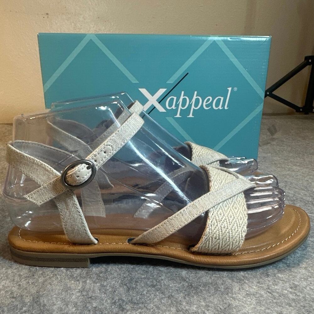 Xappeal Ashton sandals beige strappy canvas-textured upper & flat profile S-6.5